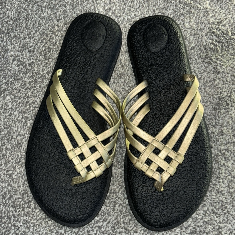 SANUK women’s yoga Metallica gold strappy sandals in size 6 - Picture 3 of 8